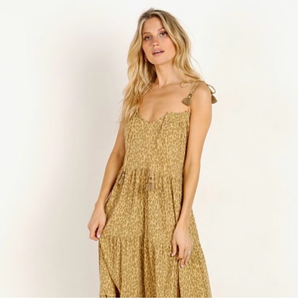NWT Spell and the Gypsy Sample Piece Wild Thing Strappy Small Mustard Leopard